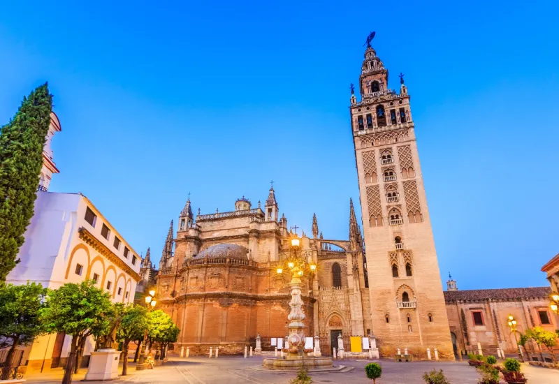 la giralda hisory